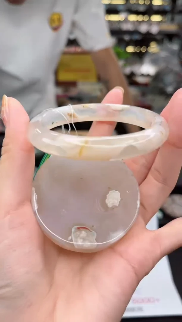 【闪购商品】石英质玉手镯未镶嵌57圈口（不退不换）1507471