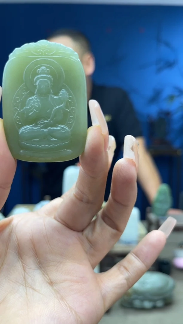 和田玉未镶嵌颈饰1