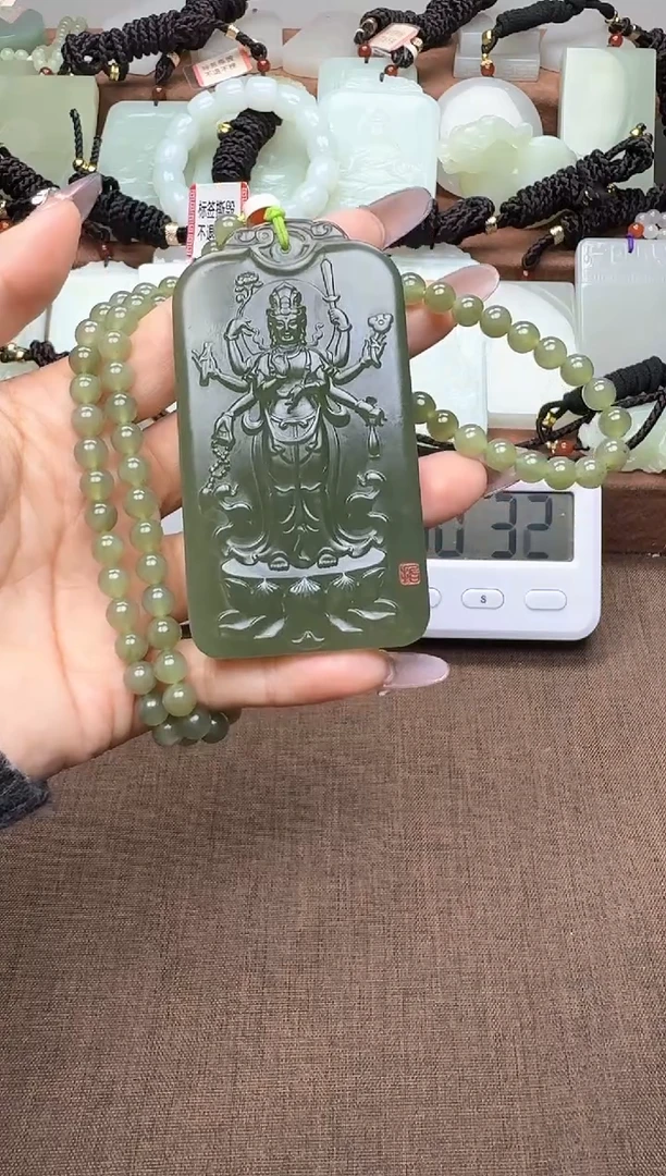 颈饰未镶嵌和田玉1