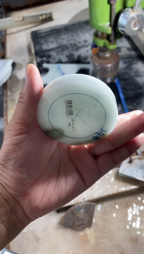 未镶嵌手镯定制翡翠手镯