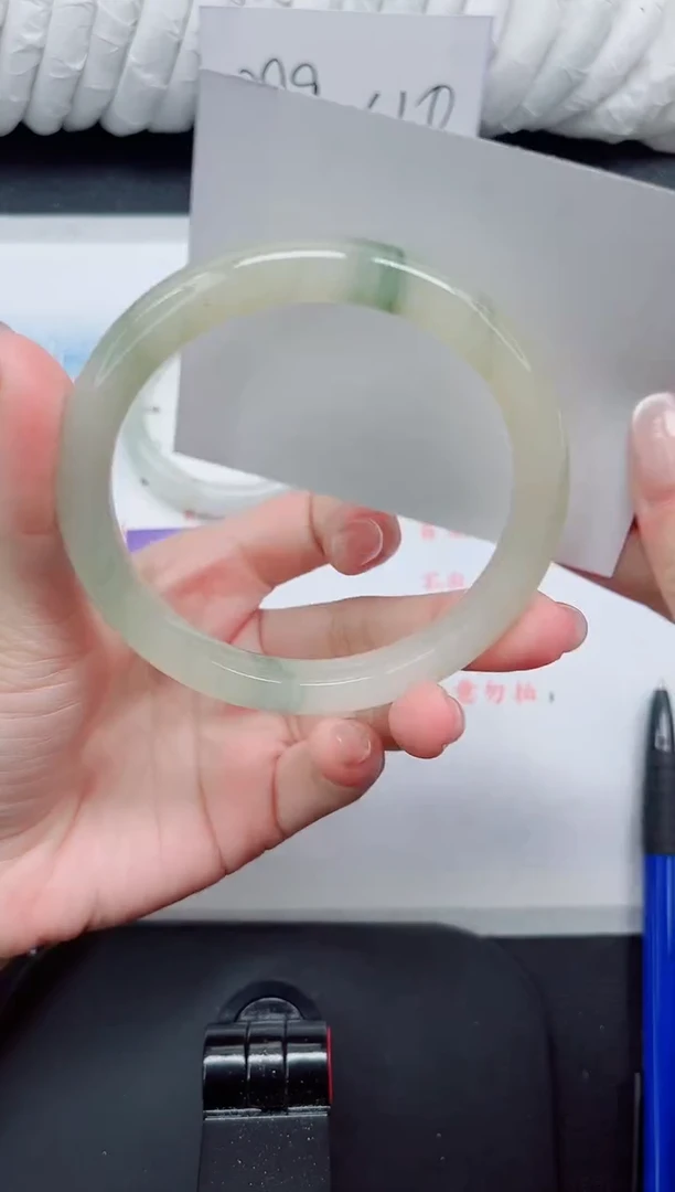 【闪购商品】石英质玉手镯未镶嵌20#64.5