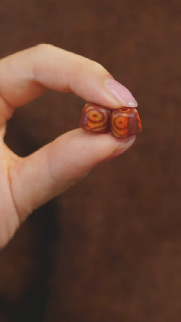 【闪购商品】玛瑙/玉髓单珠未镶嵌多样性发一对