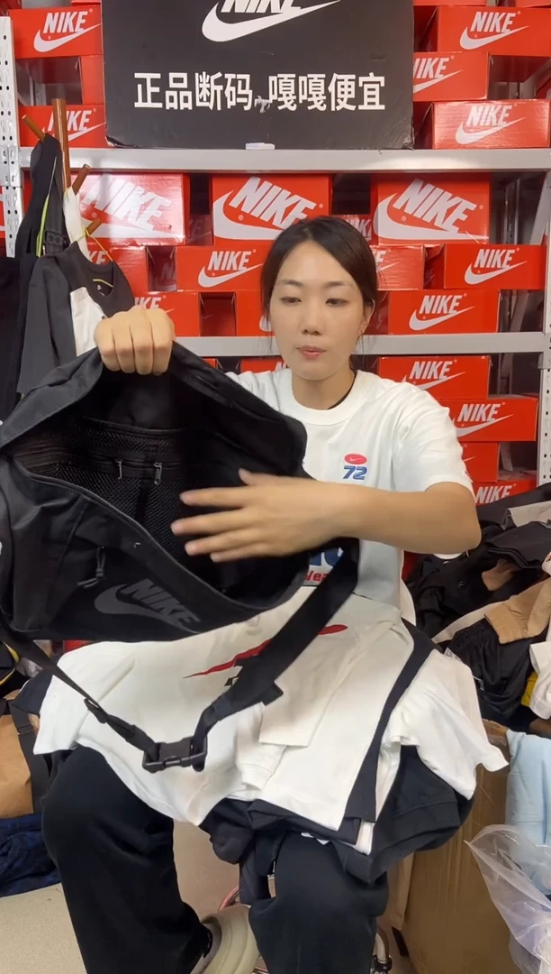 黑色大斜挎包 直播间过款