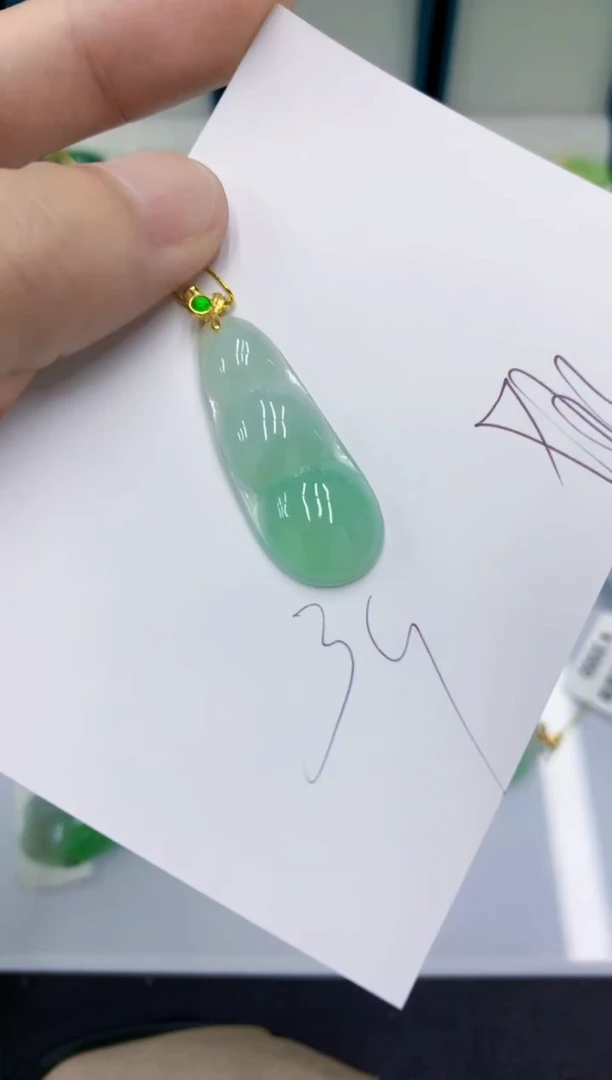 颈饰未镶嵌翡翠翡翠