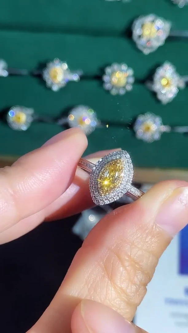 18K金镶嵌戒指钻石658