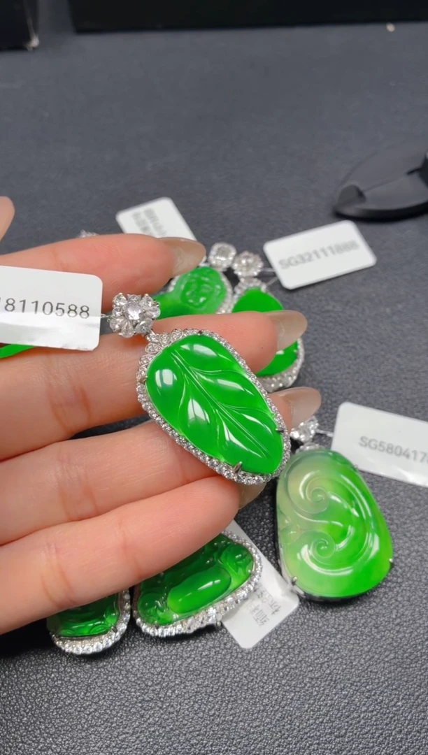 银S925镶嵌挂件翡翠11111