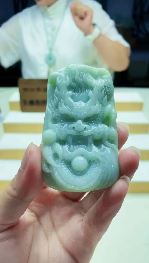 颈饰未镶嵌翡翠09120303