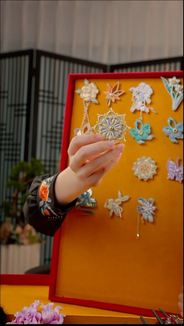 刺绣静*非遗苏绣绒花手工饰品