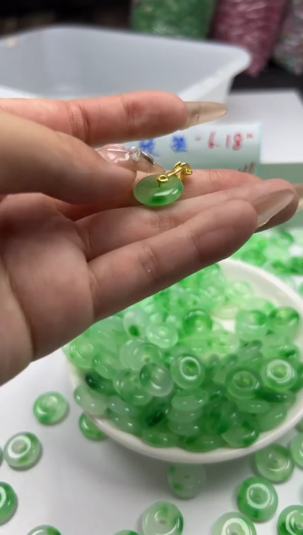 玛瑙/玉髓颈饰未镶嵌x678绿飘花平安扣15mm*2颗