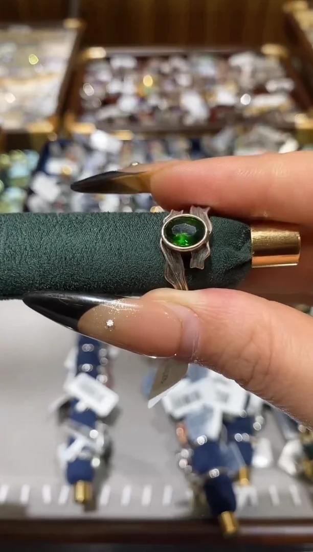 纯铜合金琉璃楚楚珠宝中古甄选不退换