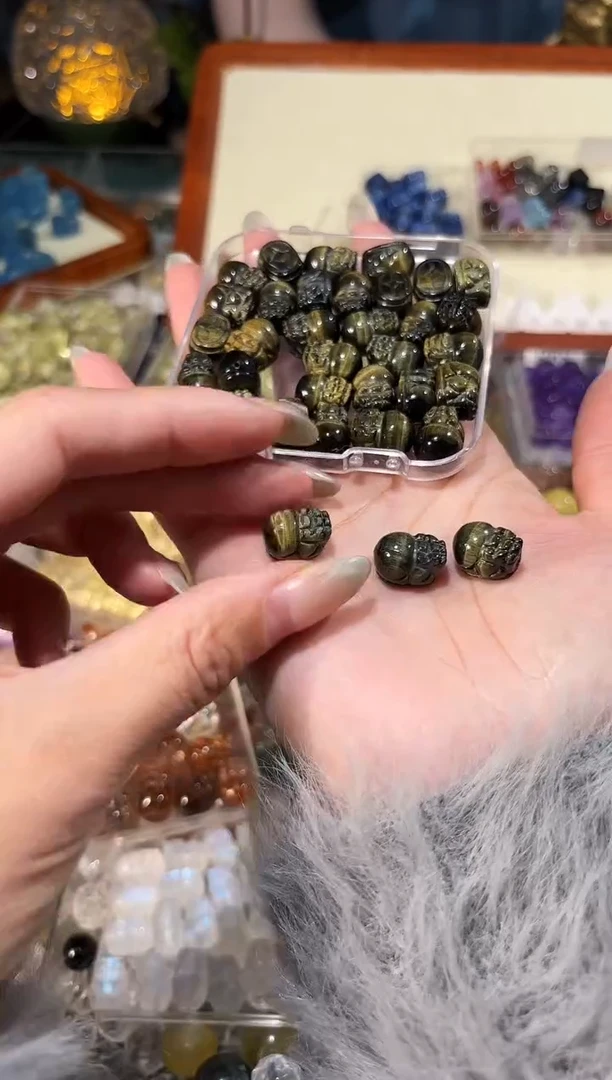 【闪购商品】水晶手串未镶嵌虎眼貔貅一颗约卡10