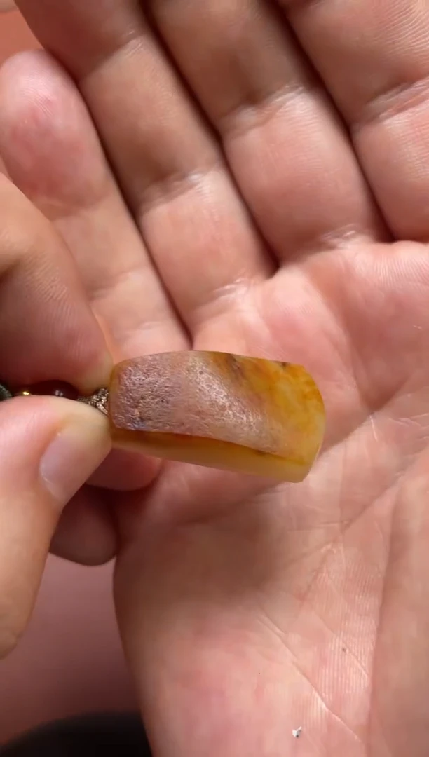 和田玉未镶嵌颈饰1