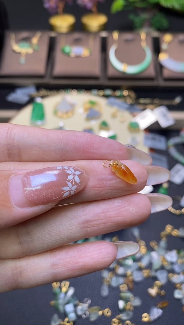 翡翠18K金镶嵌颈饰净货39698
