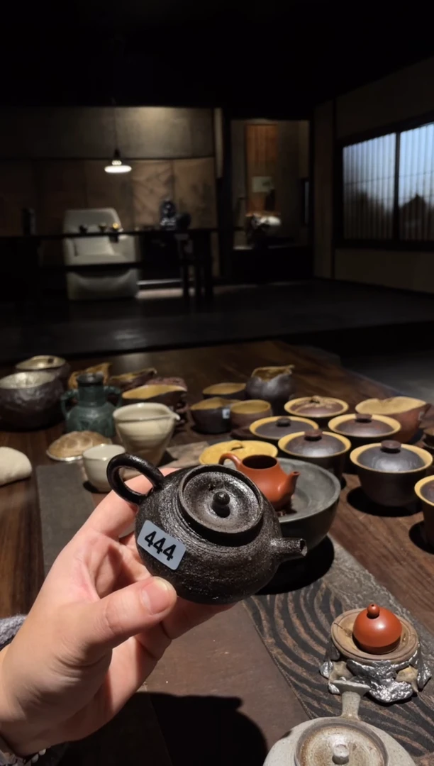 【闪购商品】0正把壶...........444