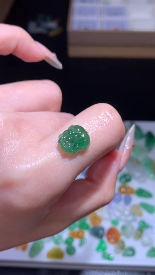 未镶嵌定制翡翠貔貅