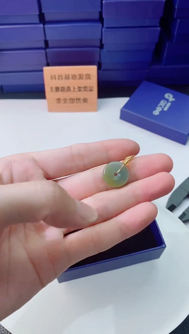 翡翠未镶嵌颈饰1111111111