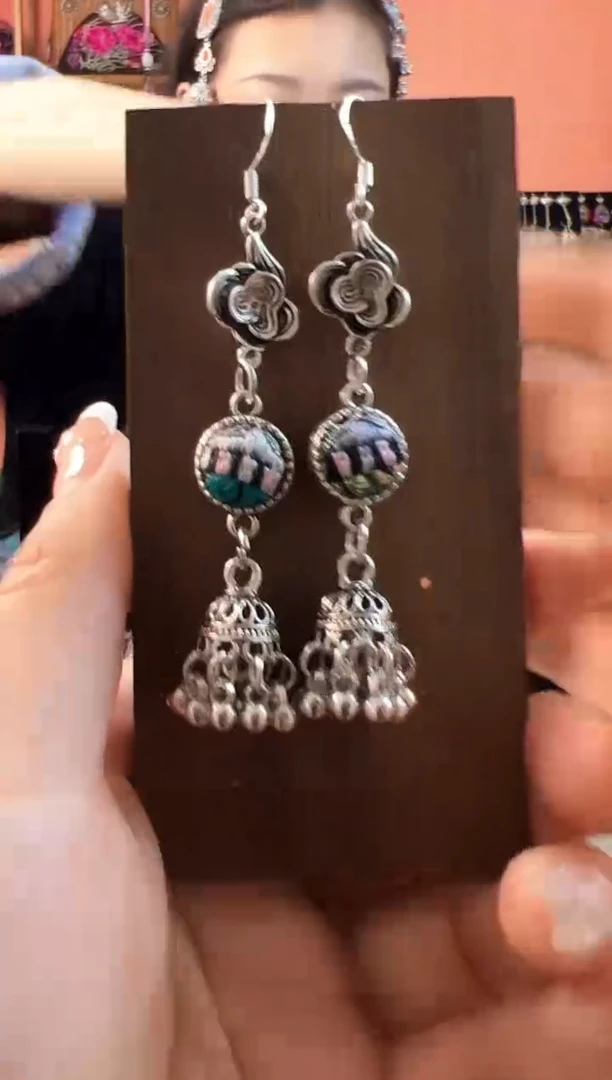 织绣民族风老绣饰品522