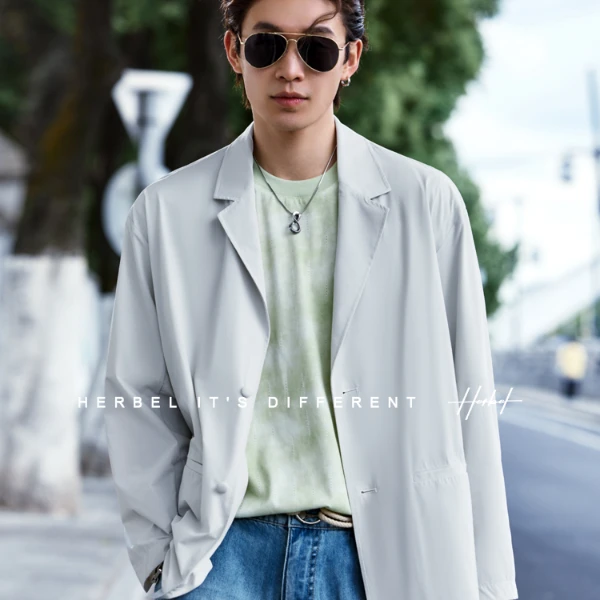 HERBEL/黑白2025春夏休闲男士薄款防晒西装外套设计感穿搭简约潮