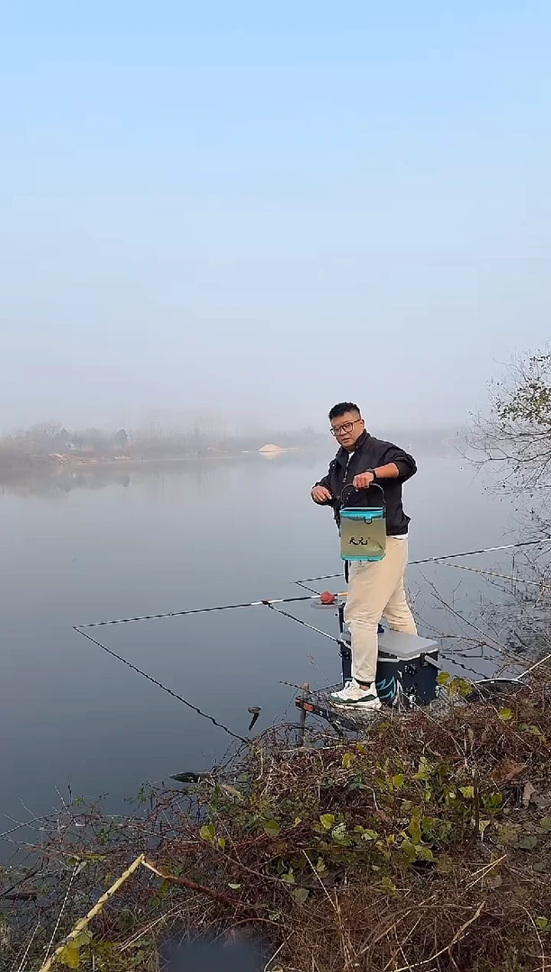 四****同【闪购】天元折叠打水桶(透明蓝)