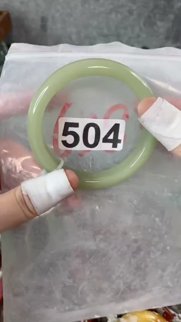 【闪购商品】石英质玉手镯未镶嵌5758+504