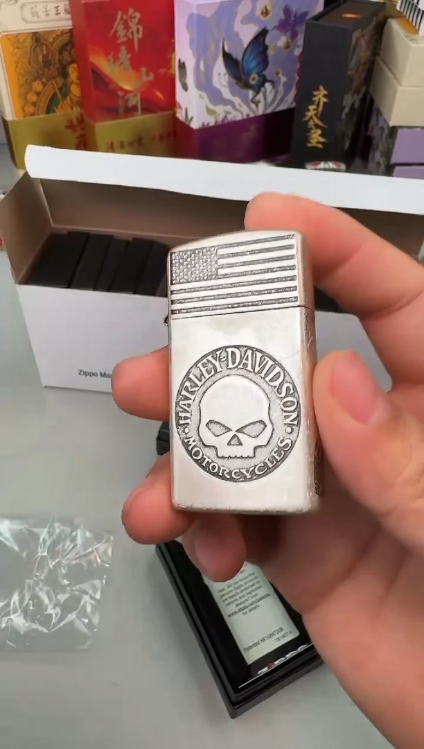 铜纤巧哈雷骷髅-四面蚀刻-古银