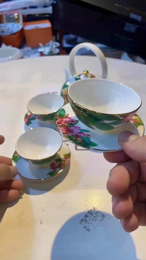 杯鸿辉家品牌瓷器，京东包邮！
