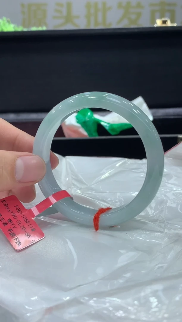 未镶嵌手镯翡翠翡翠手镯