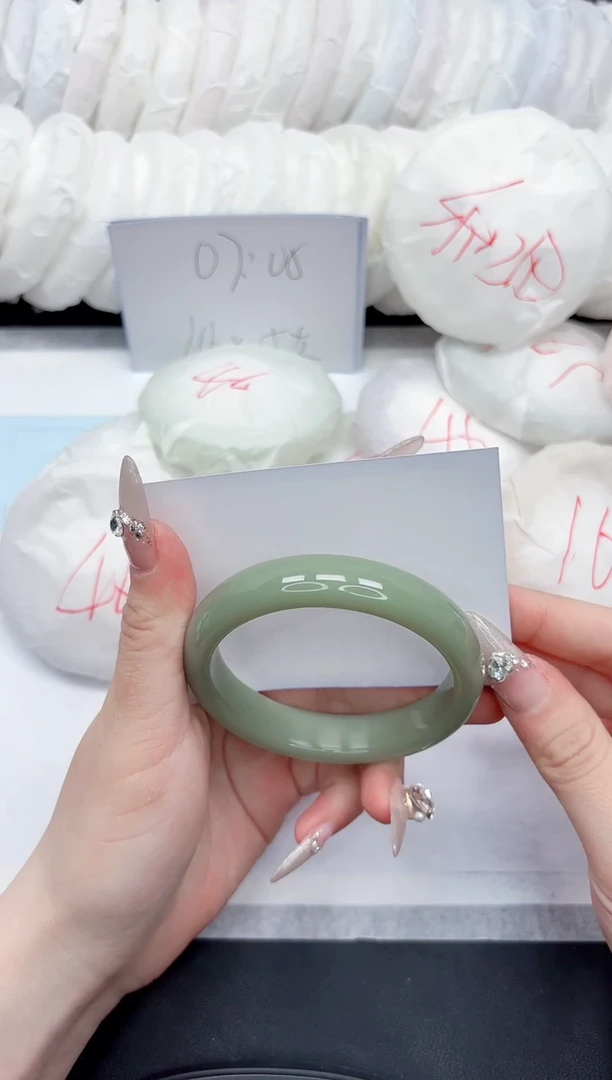 石英质玉手镯未镶嵌224-59