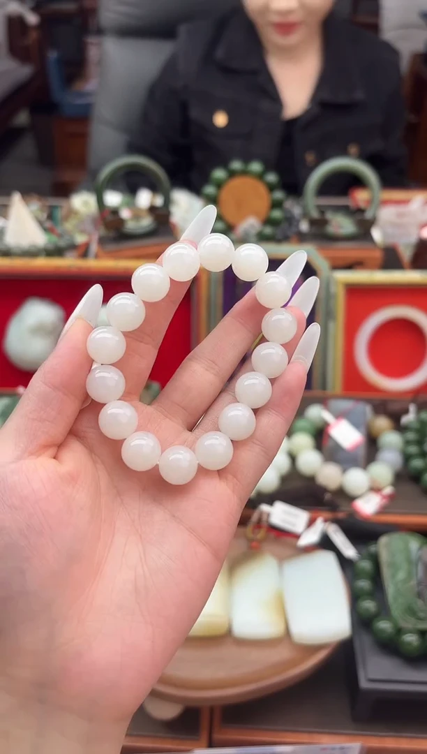 未镶嵌手串和田玉董小姐推荐 多样性发货 拍一发一bk12