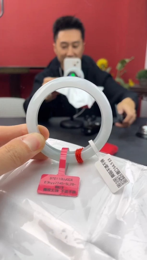 未镶嵌手镯翡翠6