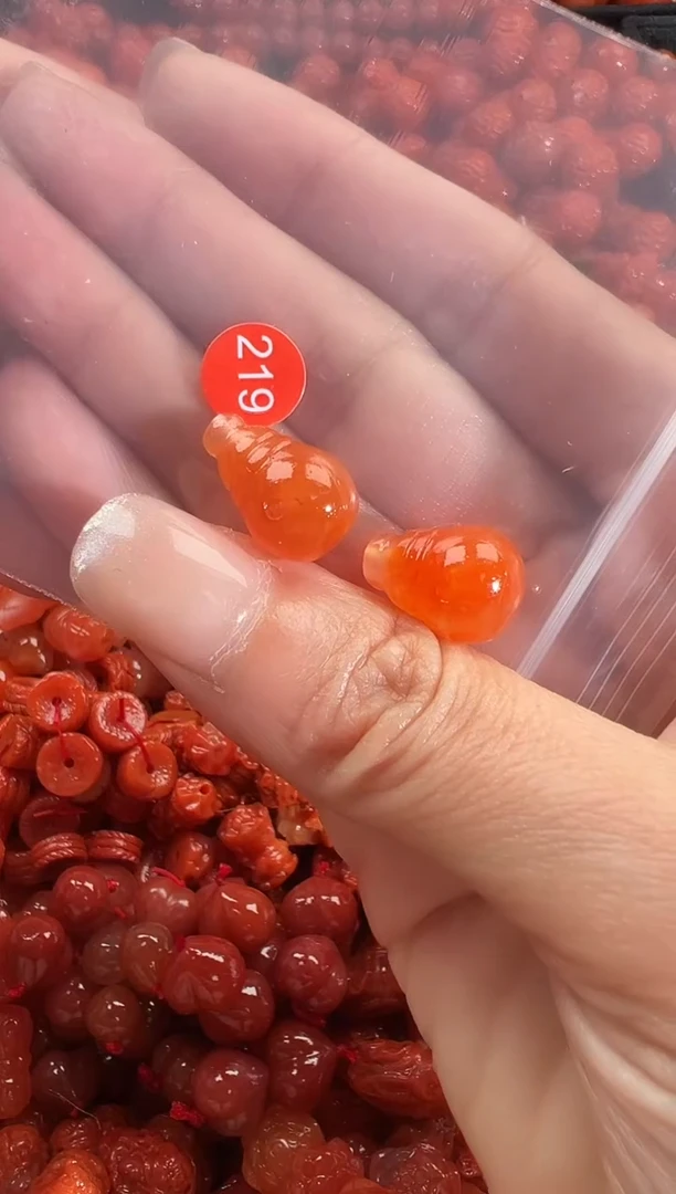 颈饰未镶嵌南红玛瑙1