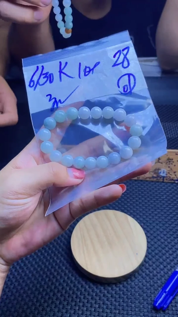 定制翡翠未镶嵌天然缅甸A货翡翠，多样性发货只发其一