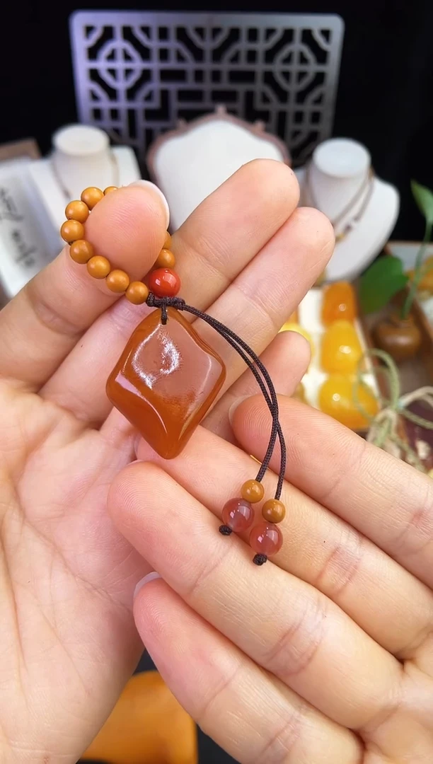 未镶嵌琥珀珠宝奇石柒月