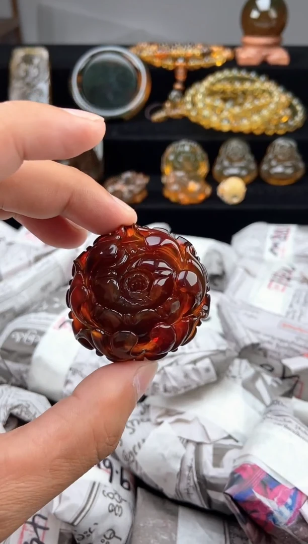 未镶嵌颈饰琥珀血珀牡丹花吊坠