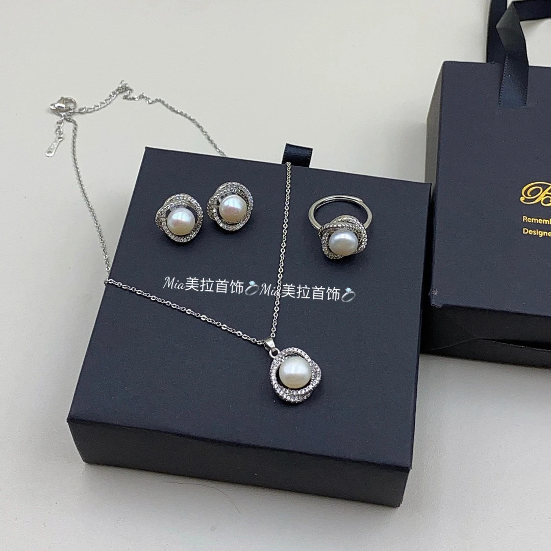 钛钢亚克力项链 三件套气质白色时尚套盒经典银色满钻坠链女士