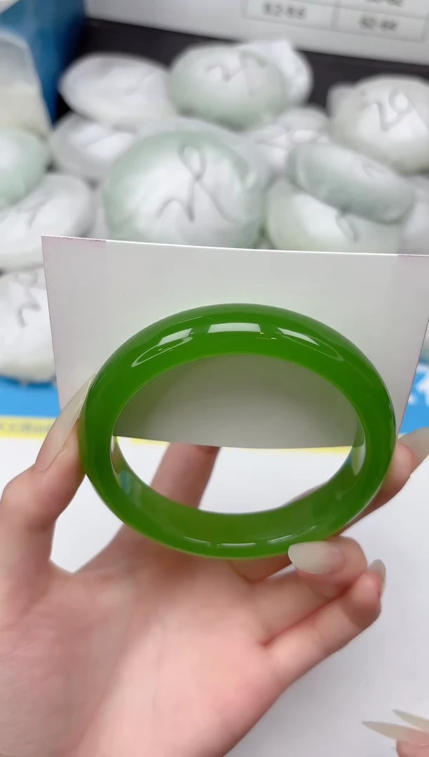 未镶嵌手镯石英质玉44-62.1