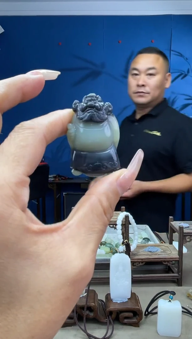 和田玉未镶嵌颈饰1