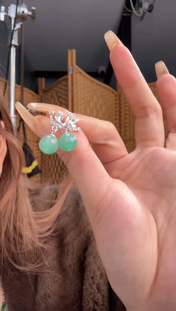 【闪购商品】石英质玉耳饰未镶嵌耳饰