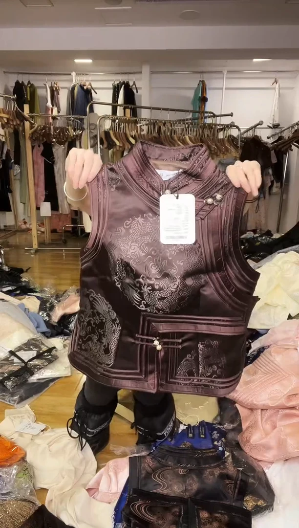 马甲       L码        105-115斤