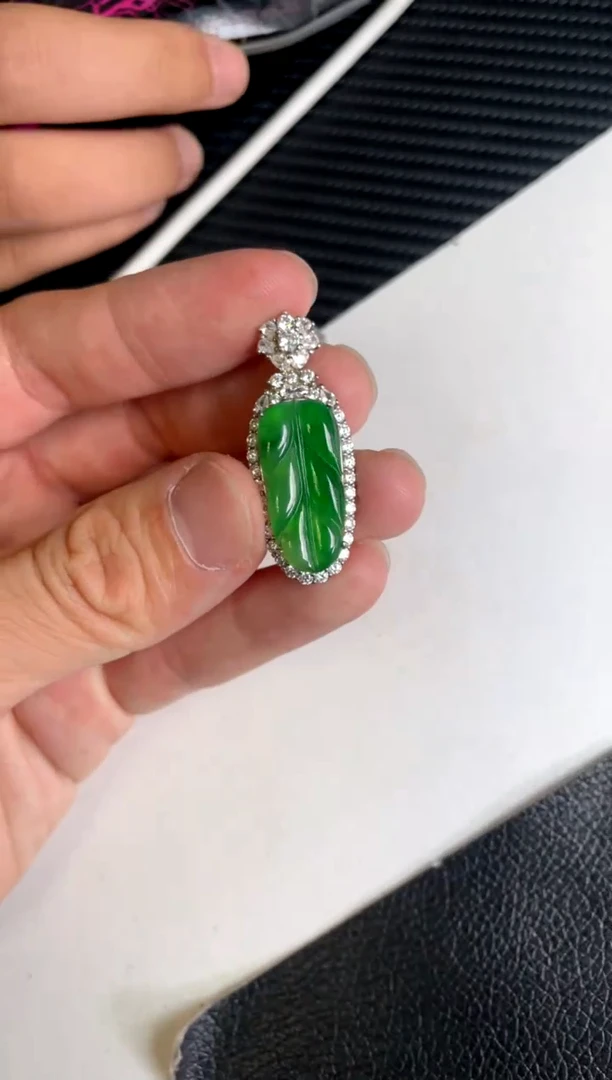 【闪购商品】翡翠吊坠(不含链)银S925镶嵌吊坠