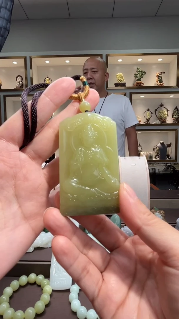 颈饰未镶嵌和田玉苏