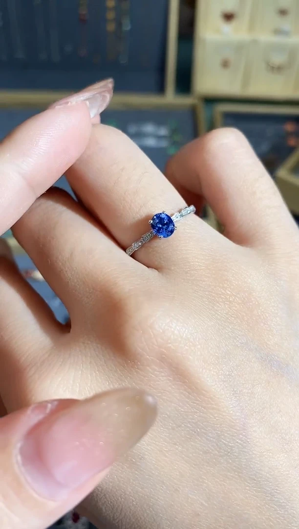 【闪购商品】蓝宝石戒指18K金镶嵌戒指