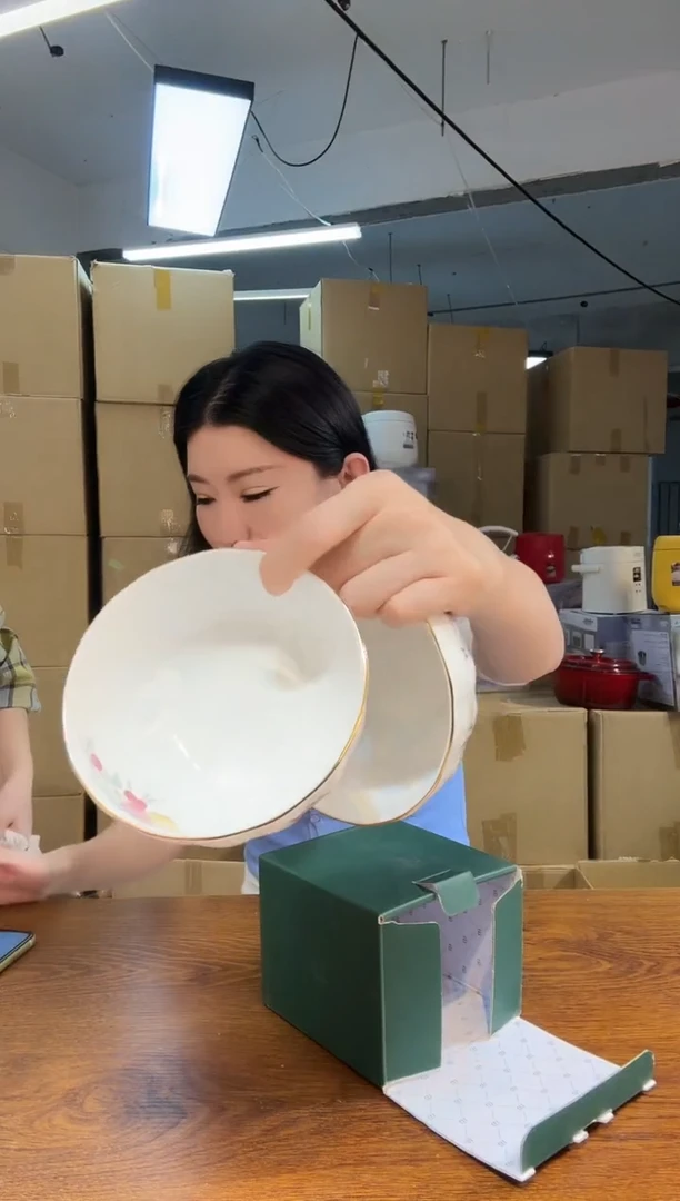 小狐狸瓷器哇哇哇