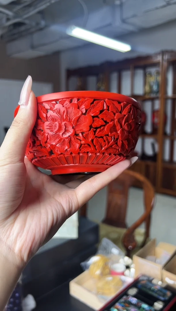 非遗手工雕漆花卉碗