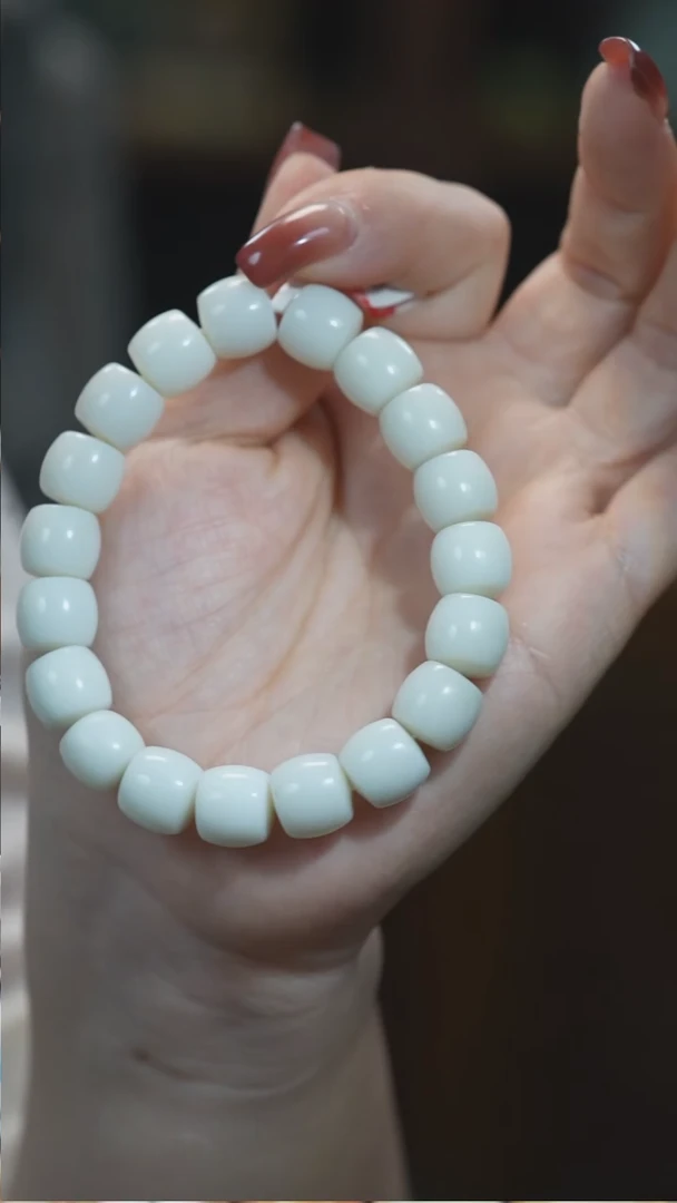 未镶嵌手链和田玉老型珠