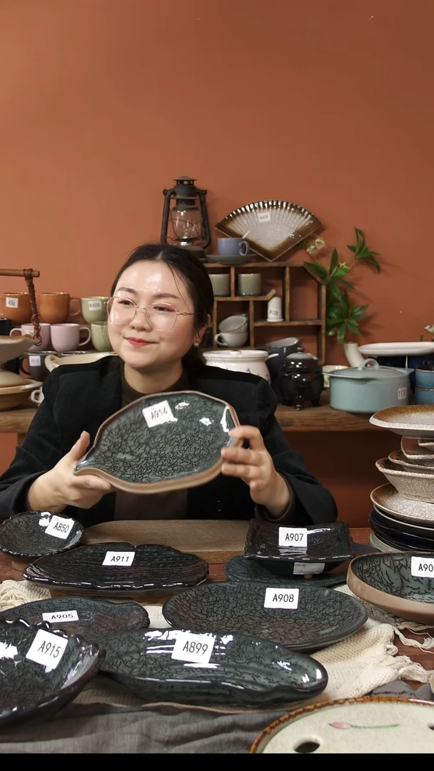 陶瓷A914陶瓷粗三足底窑变带嘴碗一个微瑕25*6.5