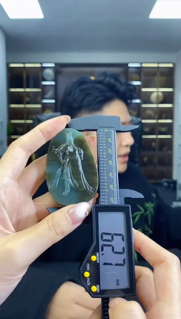 颈饰未镶嵌和田玉3