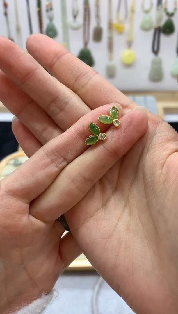 未镶嵌和田玉耳饰耳钉4