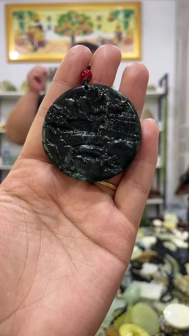 岫玉未镶嵌吊坠