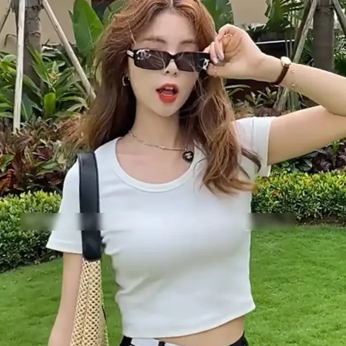 辣妹短款露脐圆领短袖洋气衣服女修身正肩显瘦2026新夏纯欲慵懒风